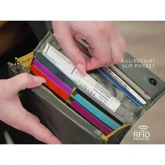 LUG Throttle RFID Wallet - Raspberry - Picture 11 of 16